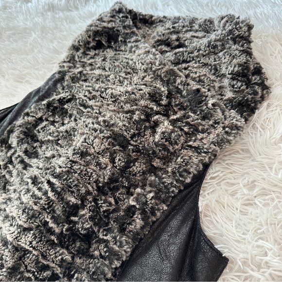 Dolce Cabo Faux Fur & Faux Leather Drape Vest Size S – Black/Gray - Picture 13 of 16